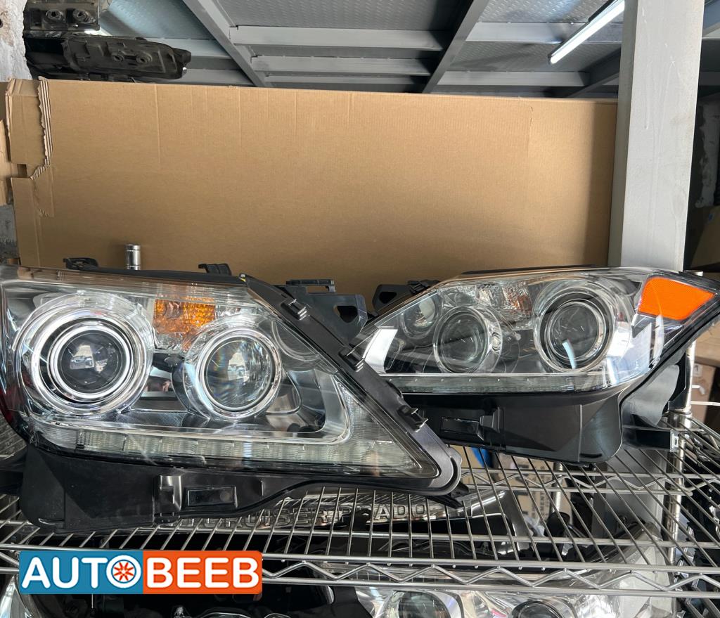 أضوية أمامية لكسز lx570 أصلي مستعمل بحالة الوكالة 