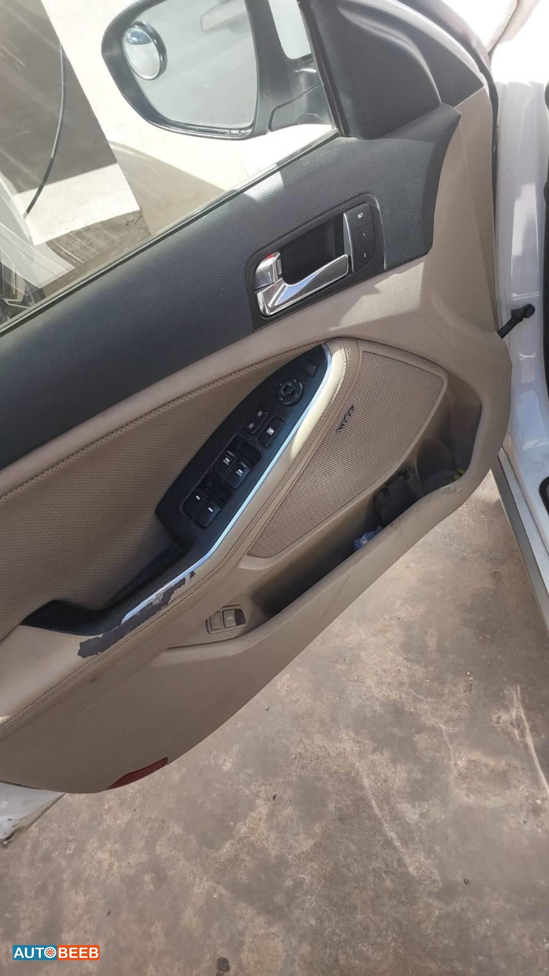 كيا اوبتيما 2014