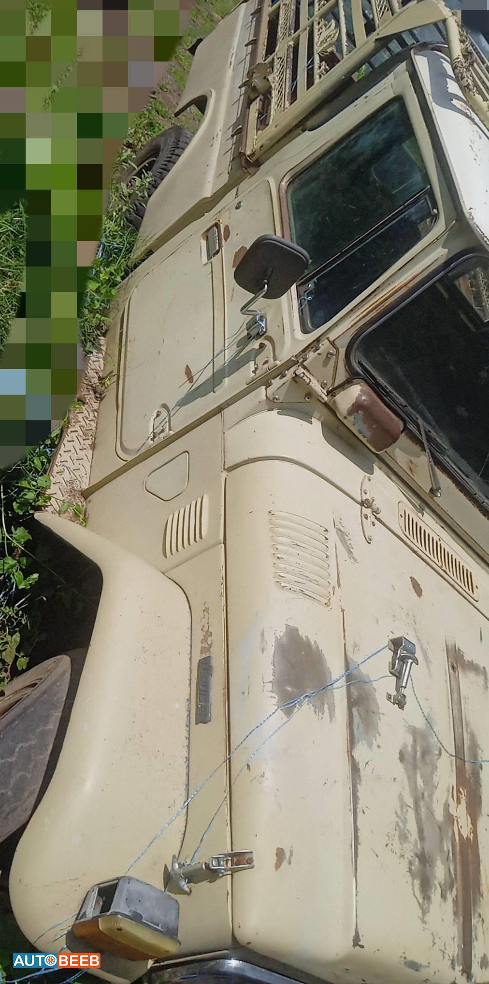 تويوتا شاص 1983