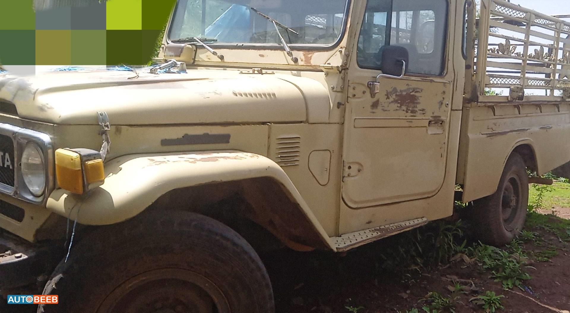 تويوتا شاص 1983