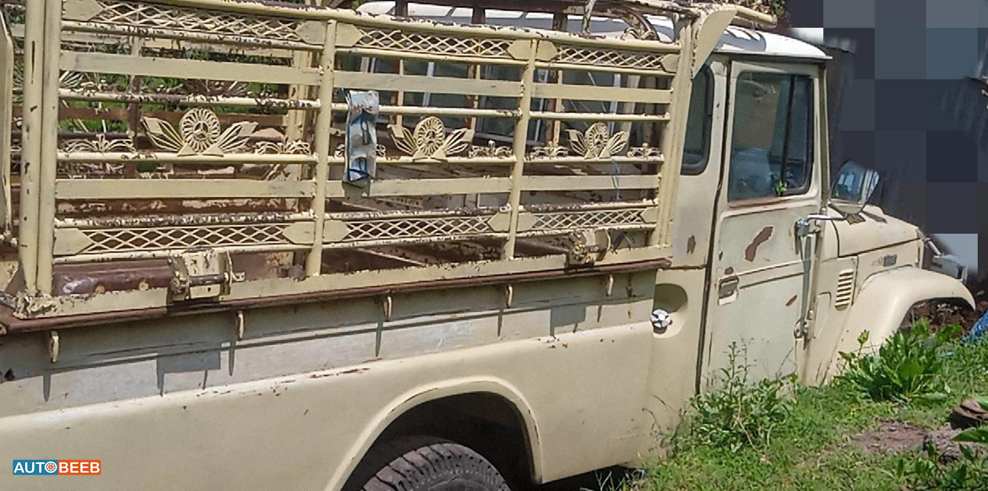 تويوتا شاص 1983