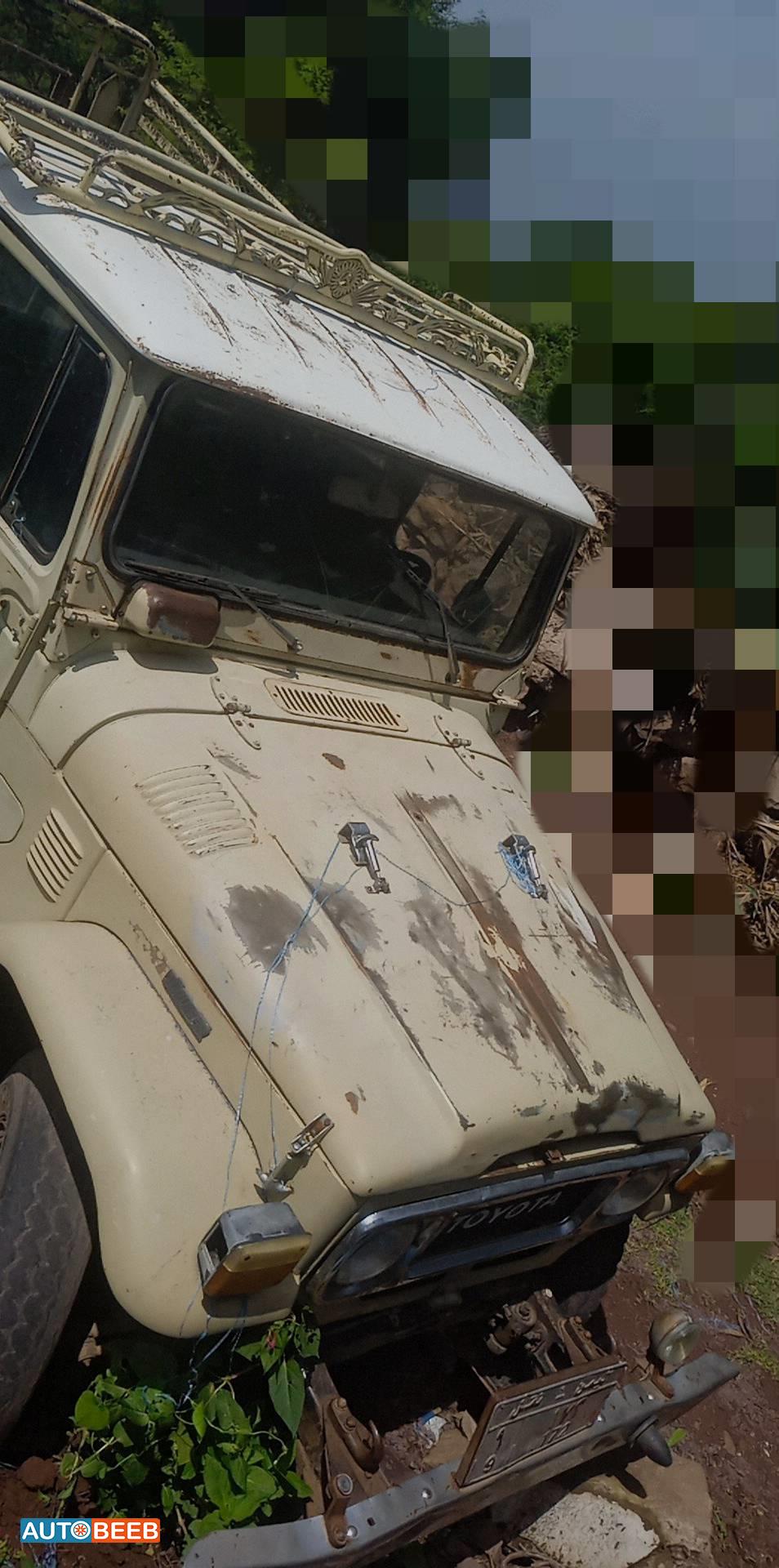 تويوتا شاص 1983