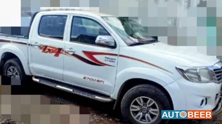 تويوتا هيلوكس 2014