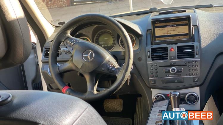 Mercedes Benz C200 2010