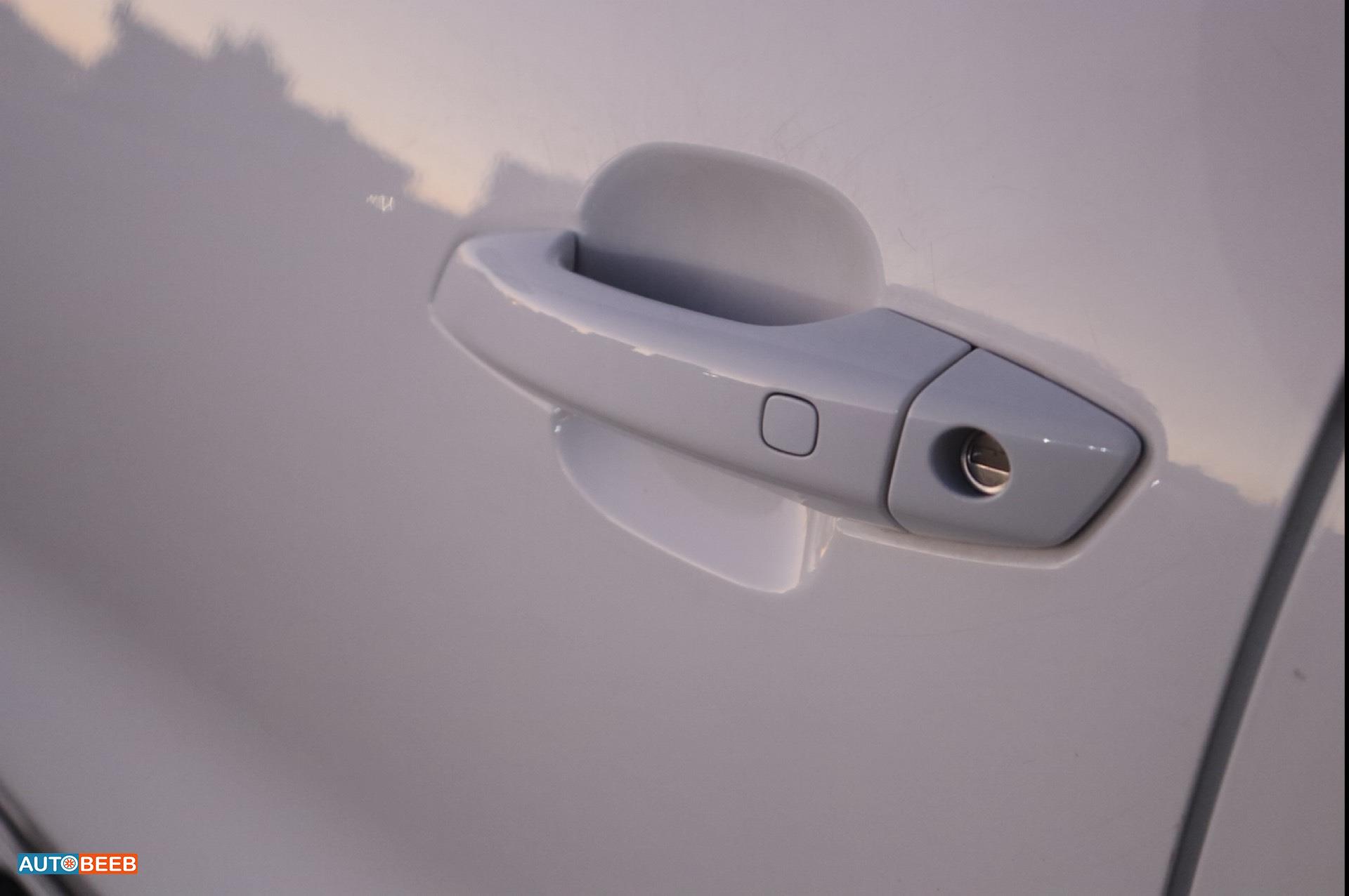 بي واي دي E2 2023