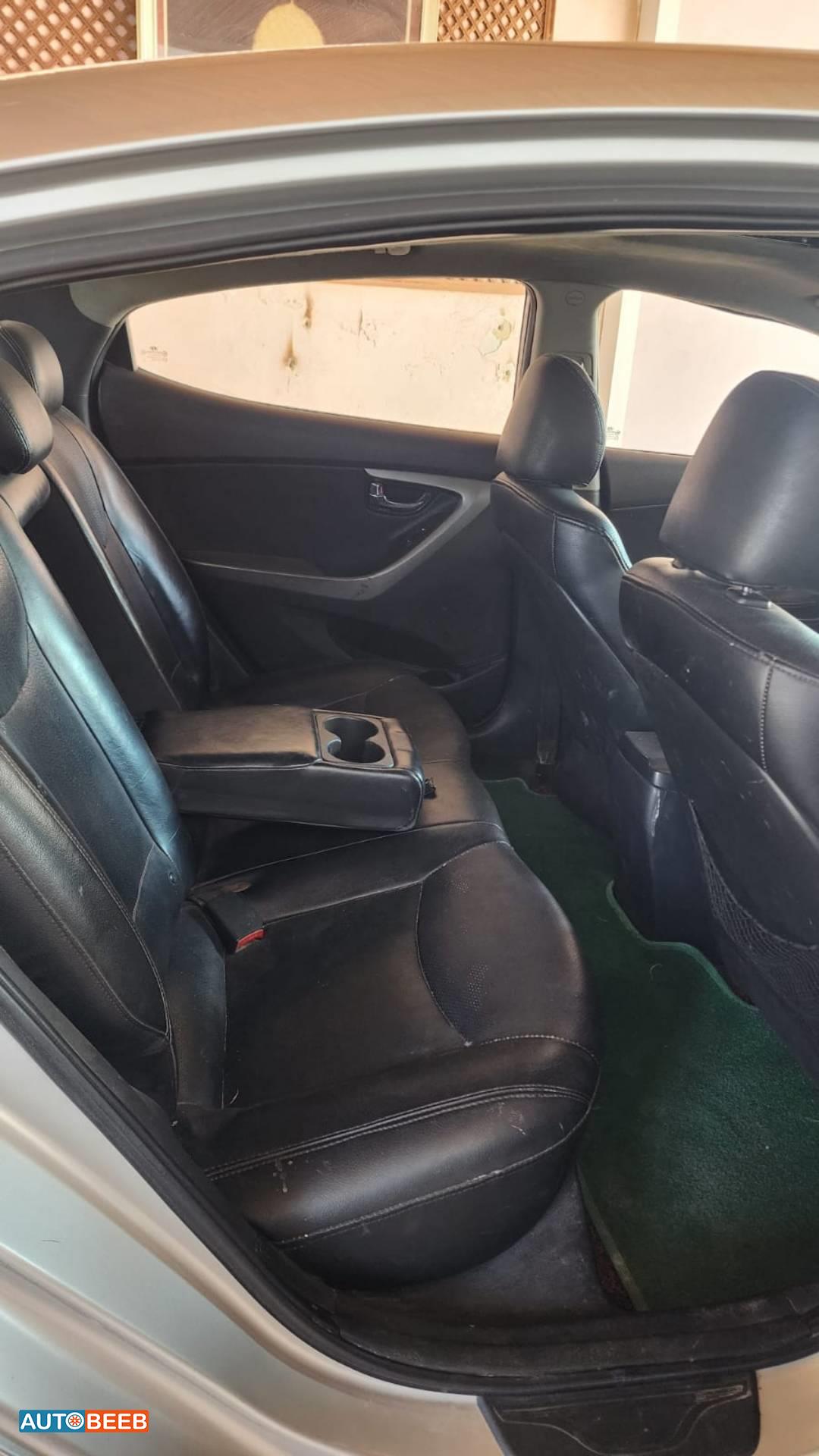 هيونداي افانتي 2011