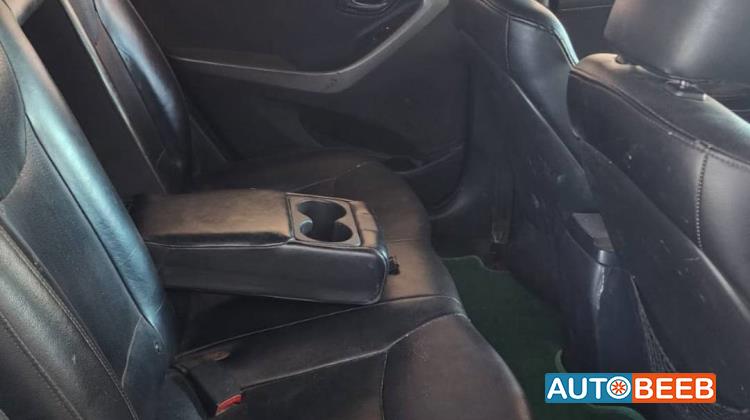 هيونداي افانتي 2011