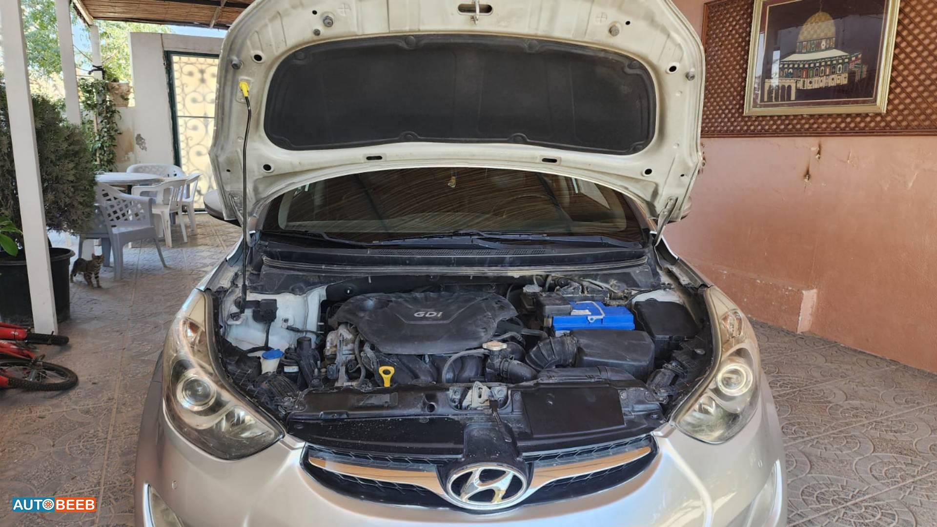 هيونداي افانتي 2011