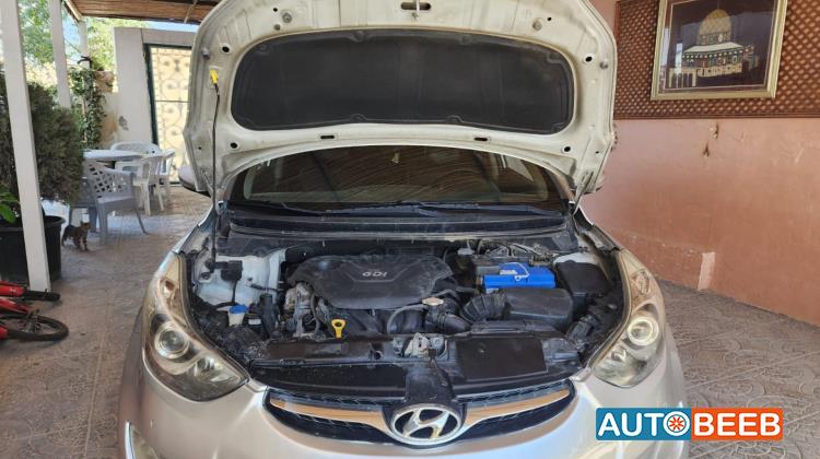 هيونداي افانتي 2011