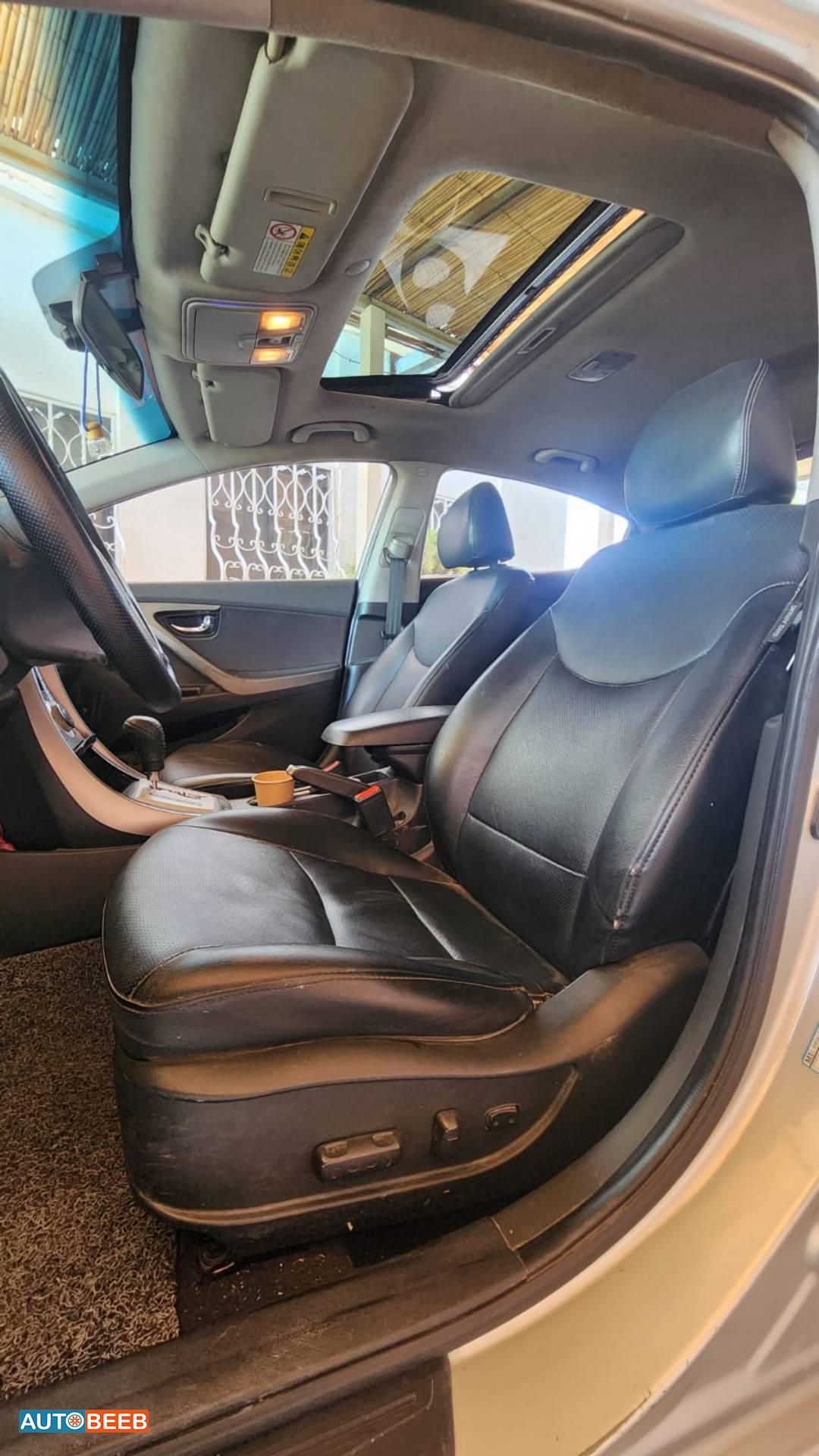 هيونداي افانتي 2011