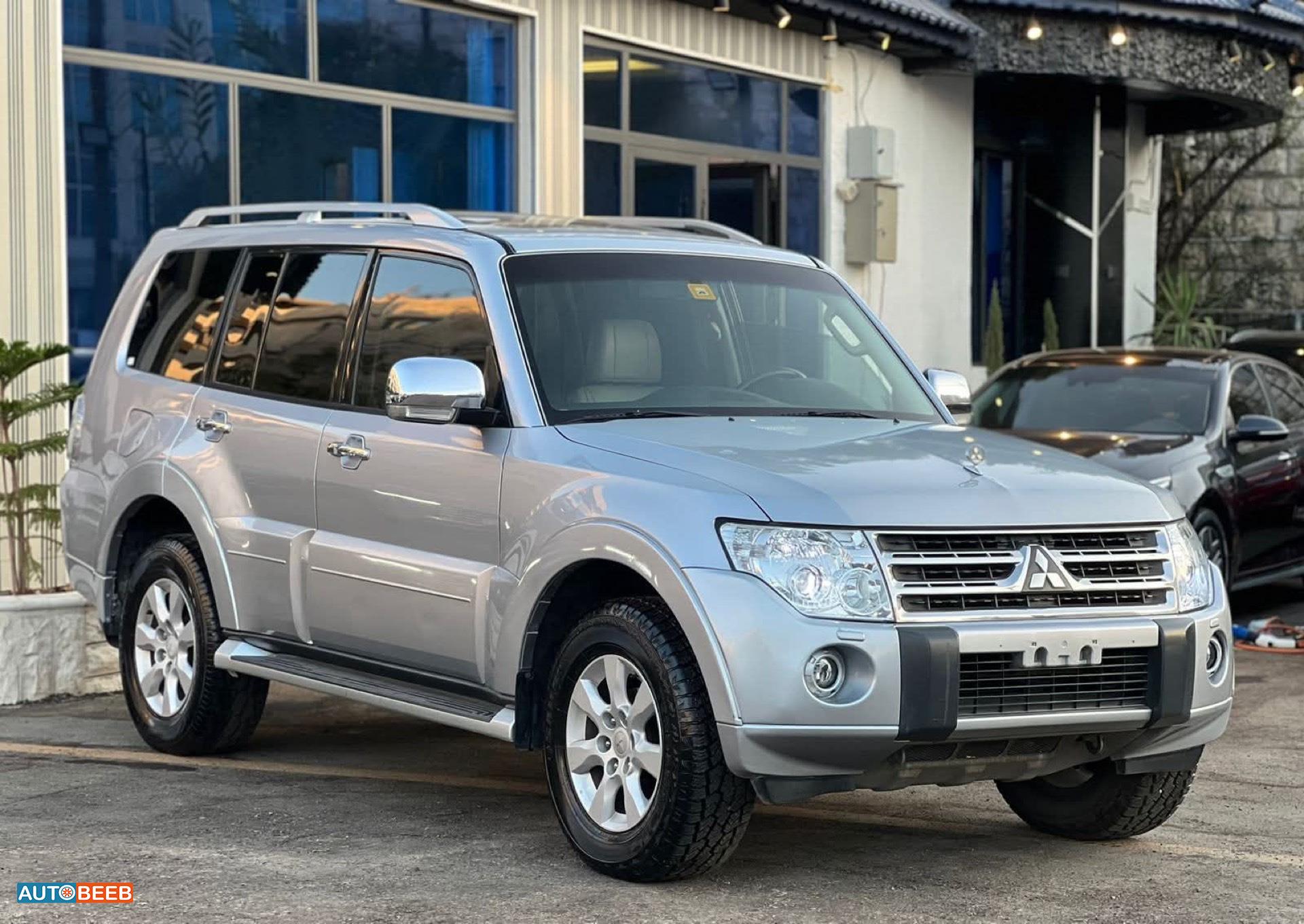Mitsubishi Pajero 2011
