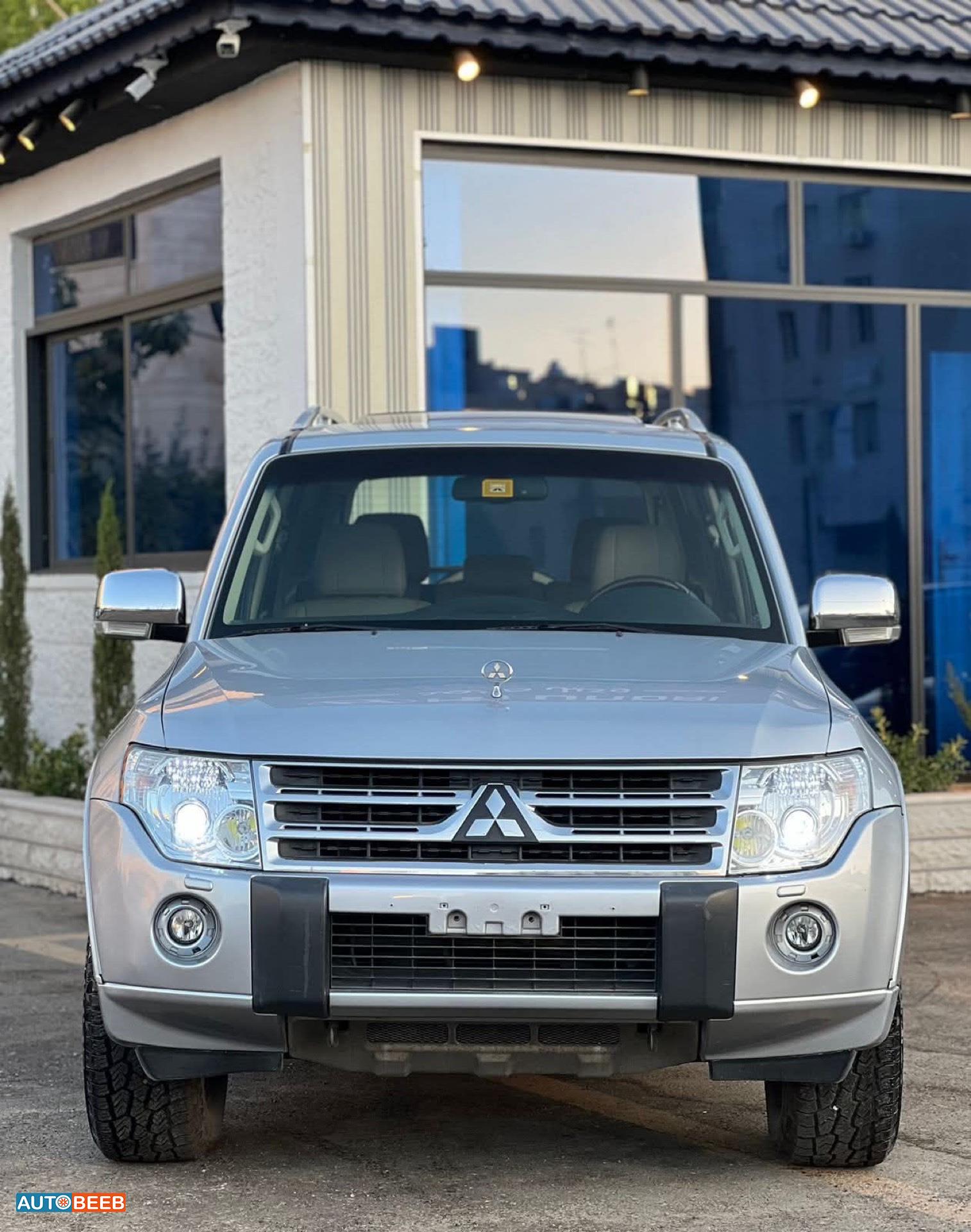 Mitsubishi Pajero 2011