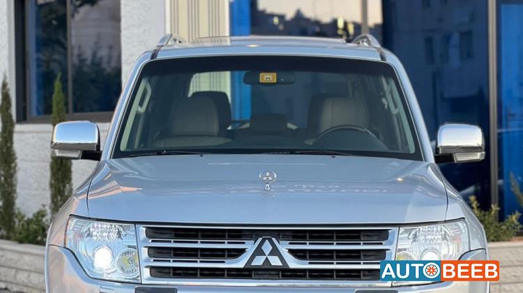 Mitsubishi Pajero 2011
