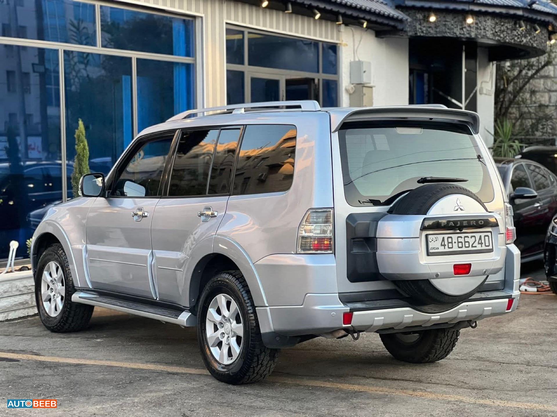 Mitsubishi Pajero 2011