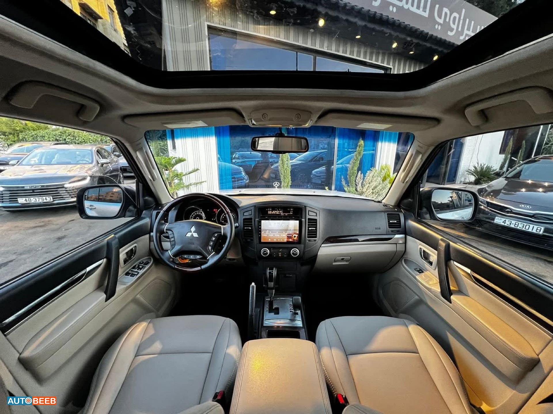 Mitsubishi Pajero 2011