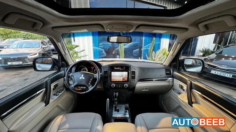 Mitsubishi Pajero 2011