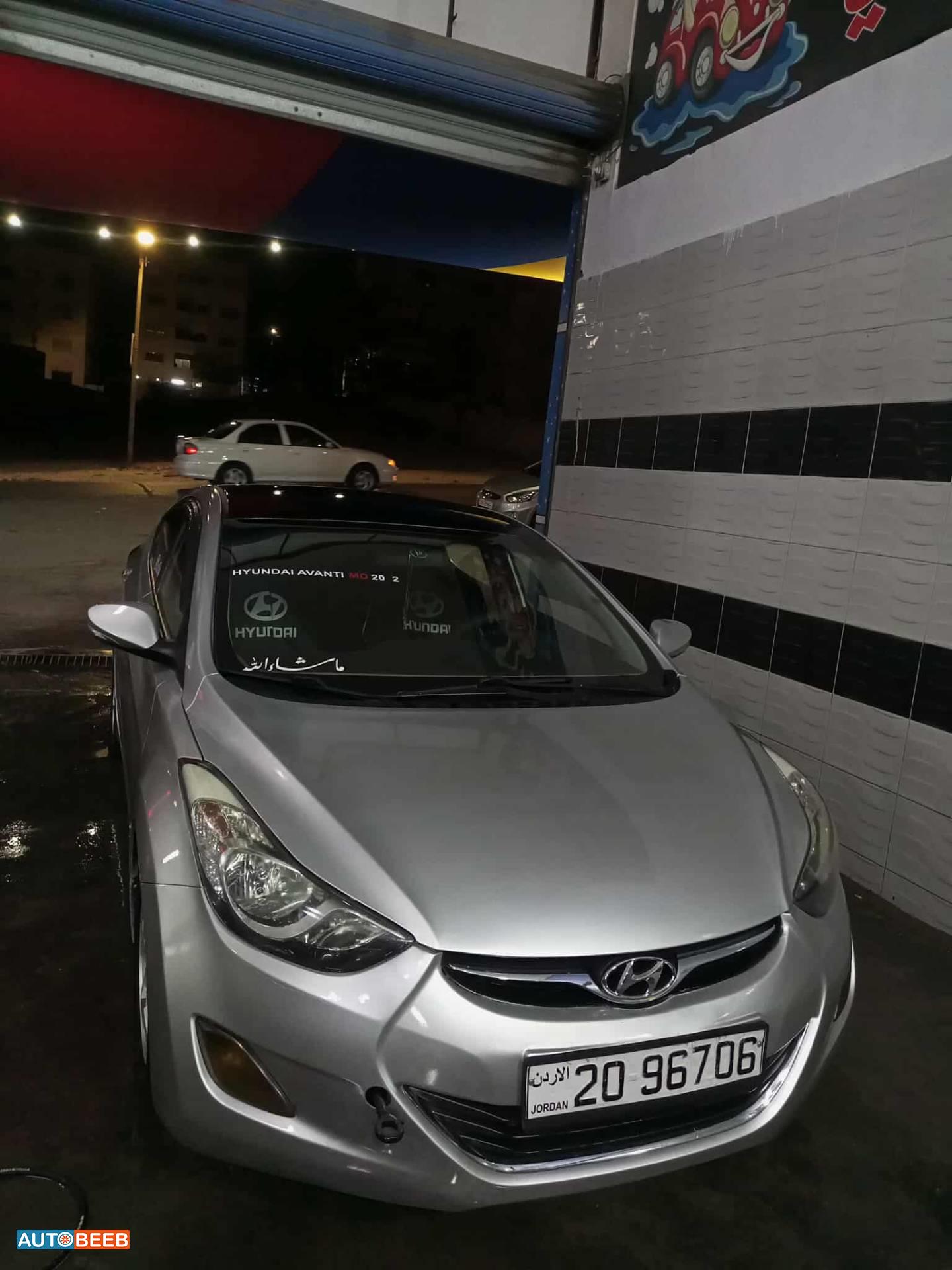 هيونداي افانتي 2012