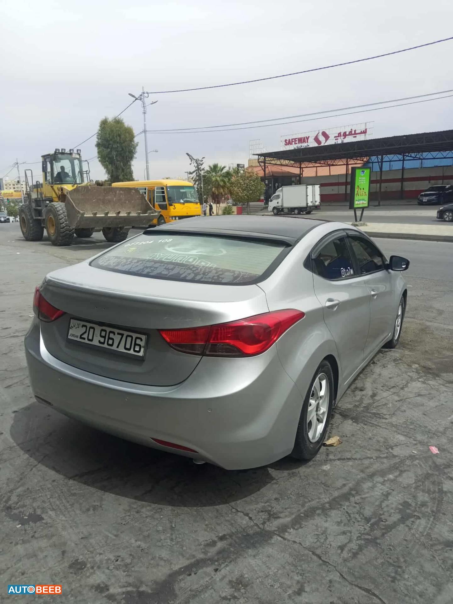 هيونداي افانتي 2012