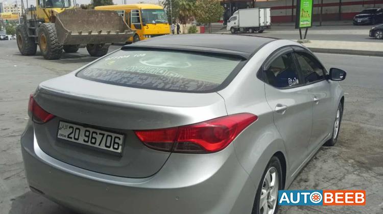 هيونداي افانتي 2012