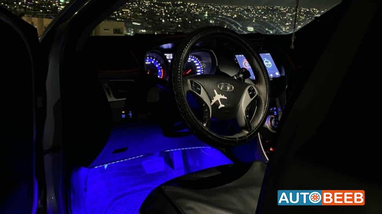 هيونداي افانتي 2012