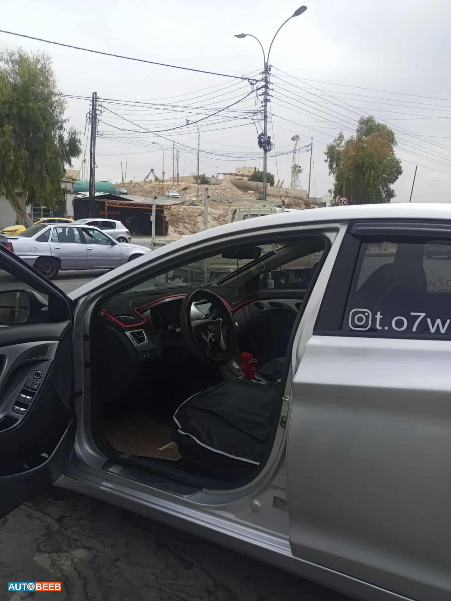 هيونداي افانتي 2012