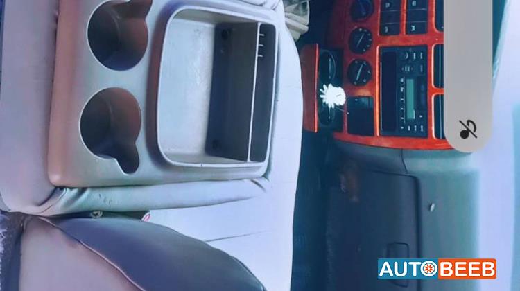 ميني باص كيا 2005