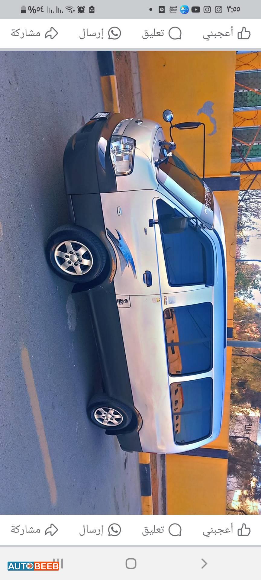 ميني باص كيا 2005