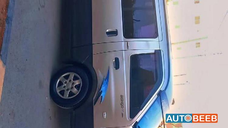 ميني باص كيا 2005