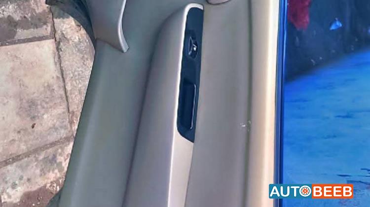 ميني باص كيا 2005