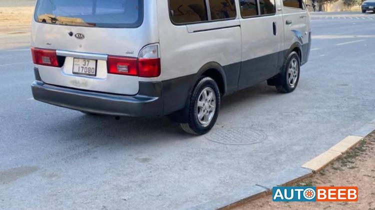 ميني باص كيا 2005