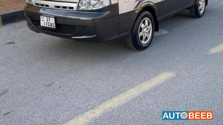 ميني باص كيا 2005