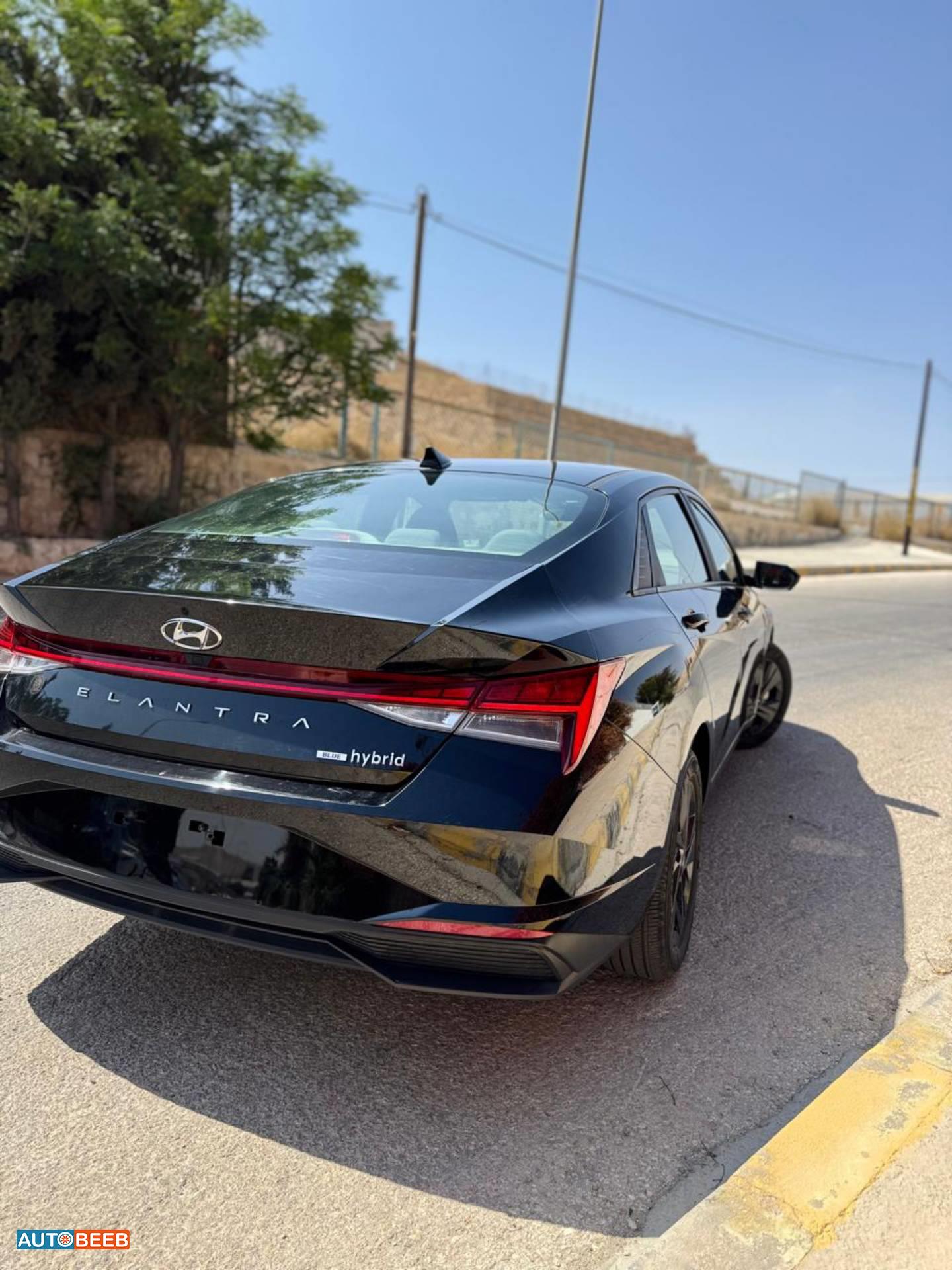 Hyundai Elantra 2023