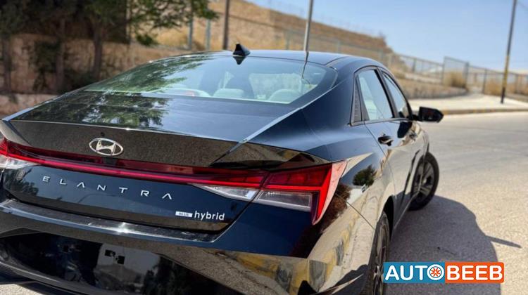 Hyundai Elantra 2023