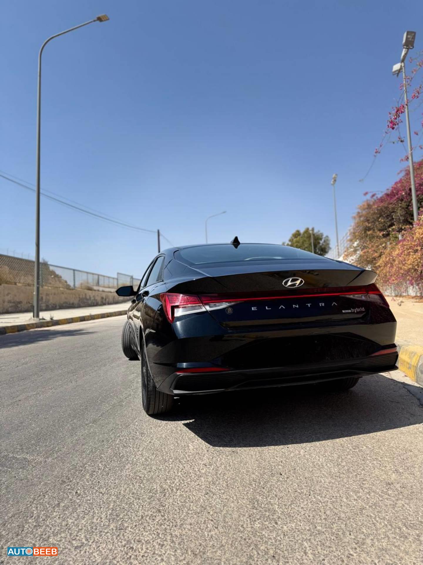 Hyundai Elantra 2023