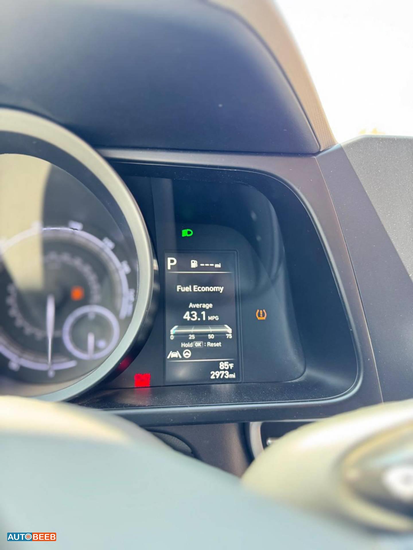 Hyundai Elantra 2023