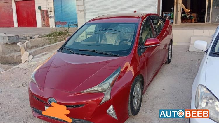 تويوتا بريوس 2017