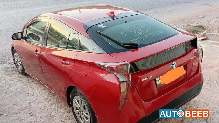 تويوتا بريوس 2017