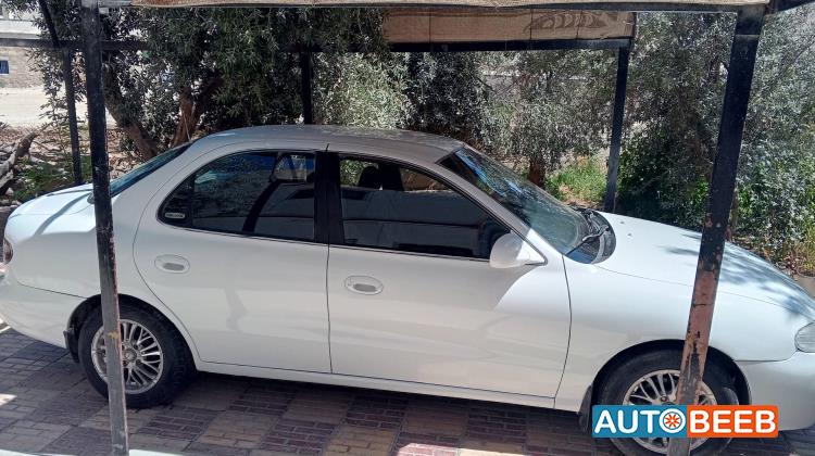 هيونداي افانتي 1995