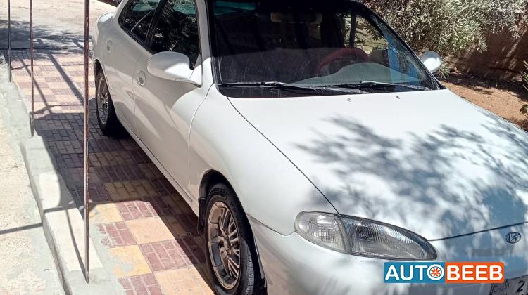 هيونداي افانتي 1995