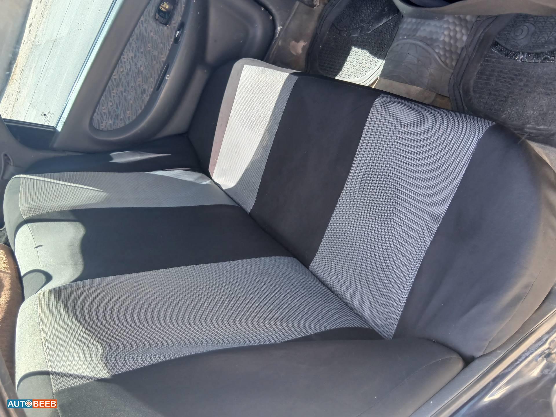 كيا سيفيا 1997