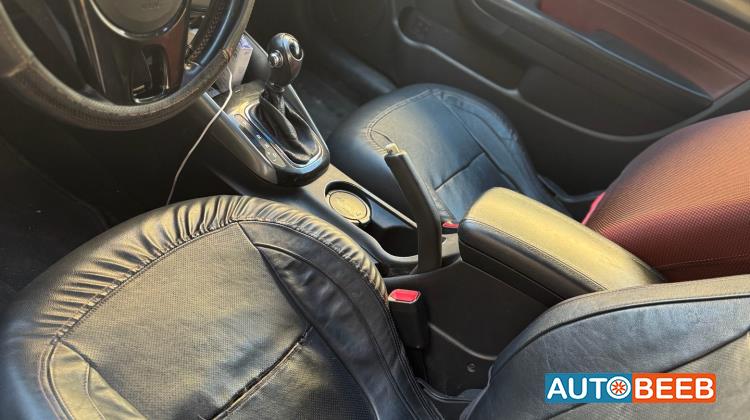 كيا فورتي 2013