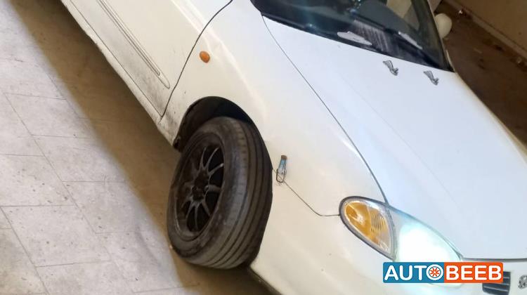 هيونداي افانتي 1998