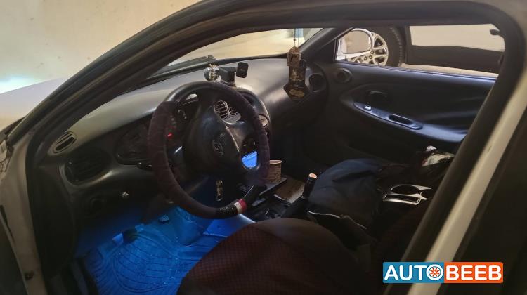 هيونداي افانتي 1998