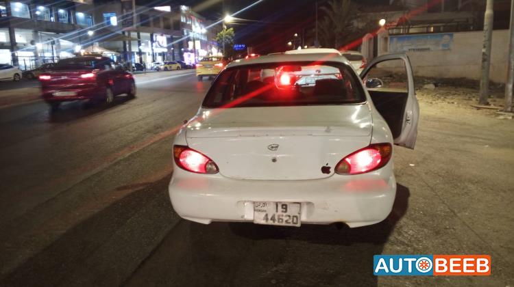 هيونداي افانتي 1998