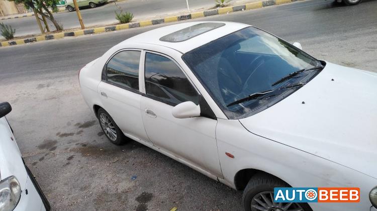 كيا شوما 1999