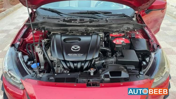 Mazda 2 2016