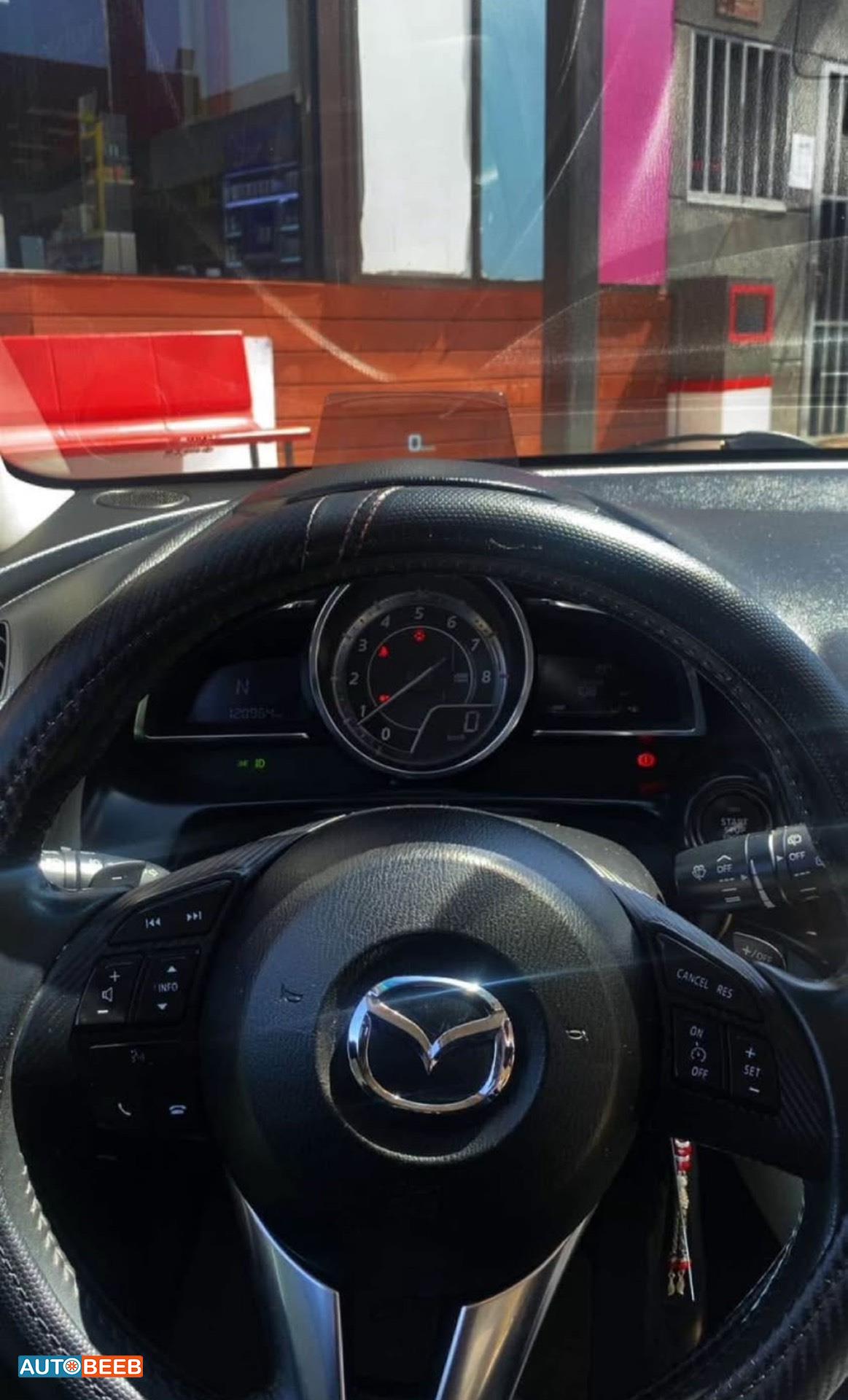 Mazda 2 2016