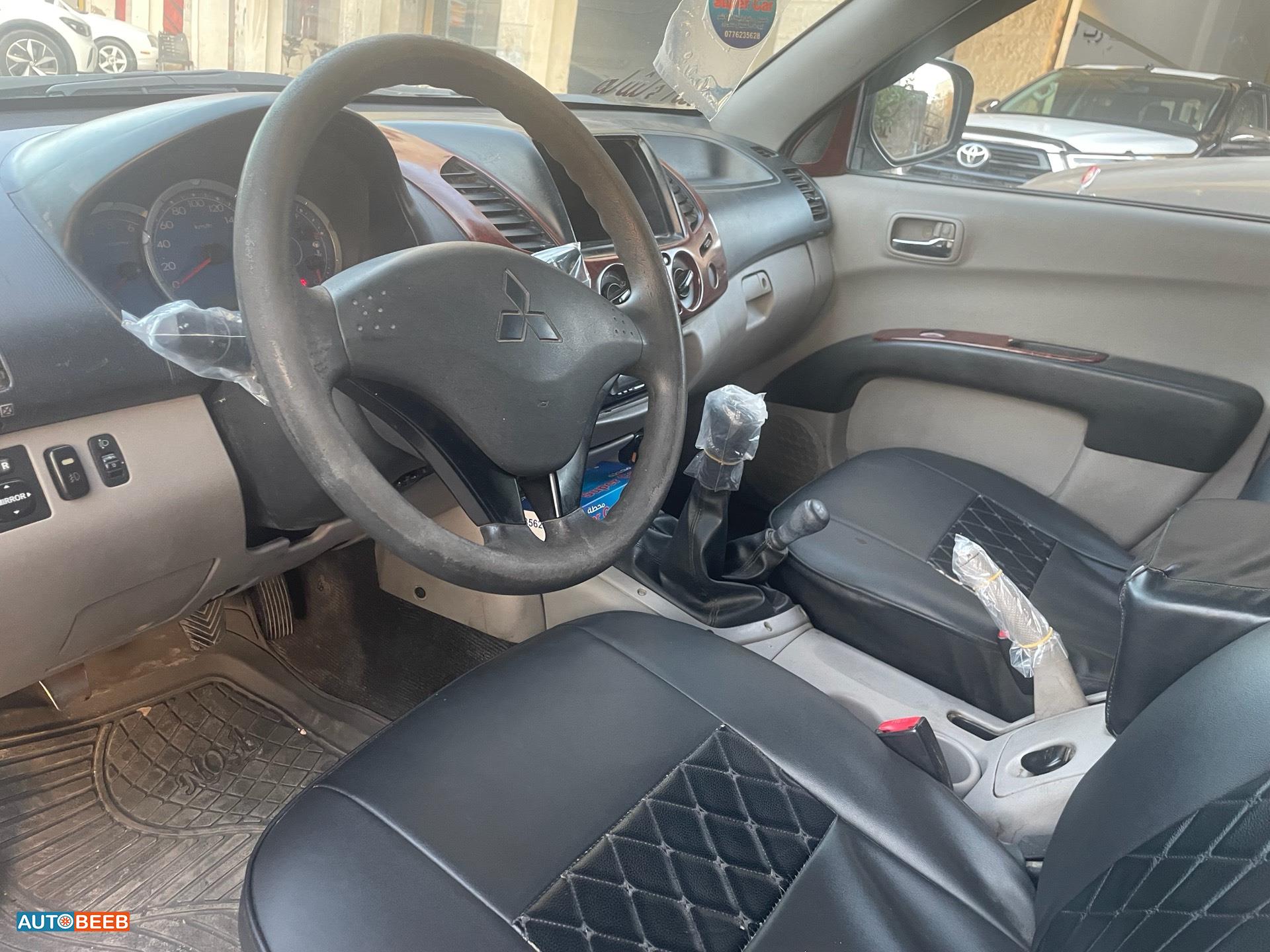 ميتسوبيشي L200 2009