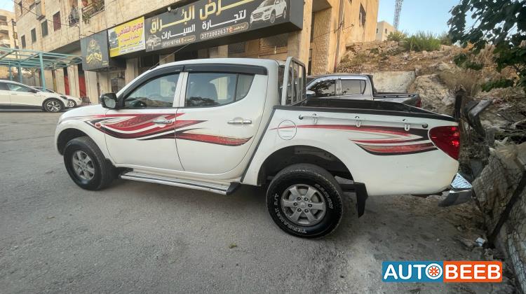 ميتسوبيشي L200 2009