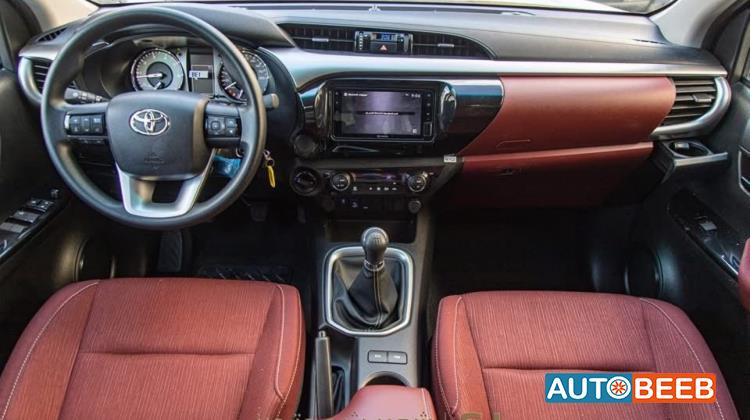 Toyota Hilux 2024